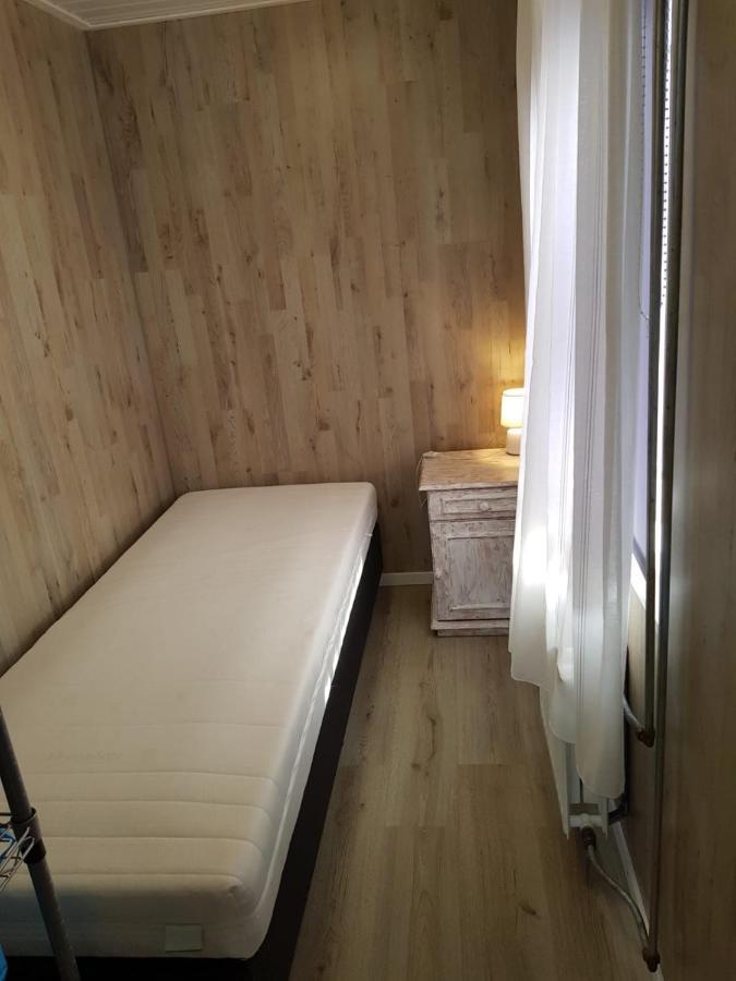 Cozy Chalet In Opmeer Near Amsterdam And Beach المظهر الخارجي الصورة